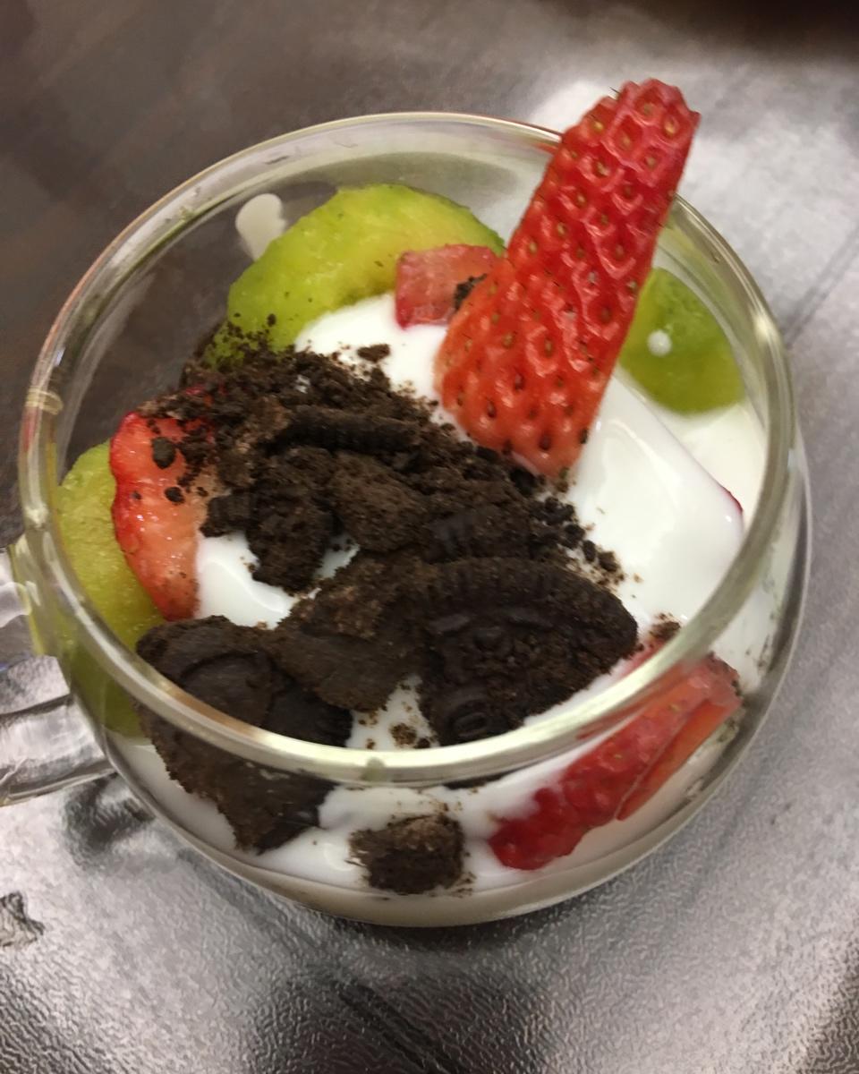 手机用户7077_9d6k做的酸奶奥利奥水果捞