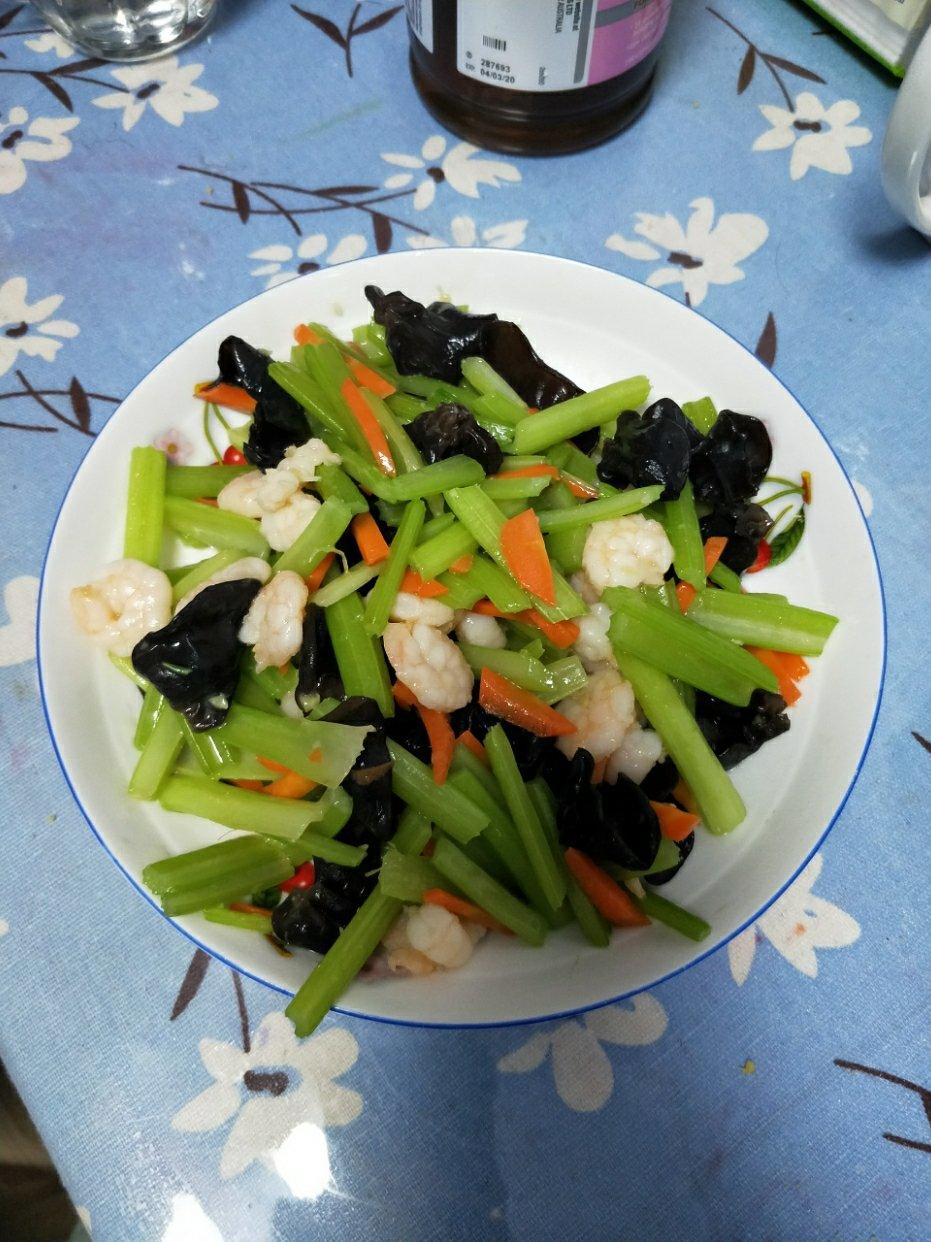西芹炒虾仁
