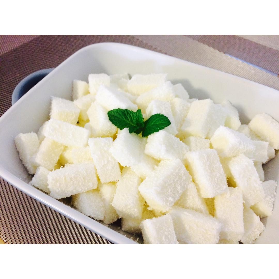 完胜85度C牛奶椰丝小方