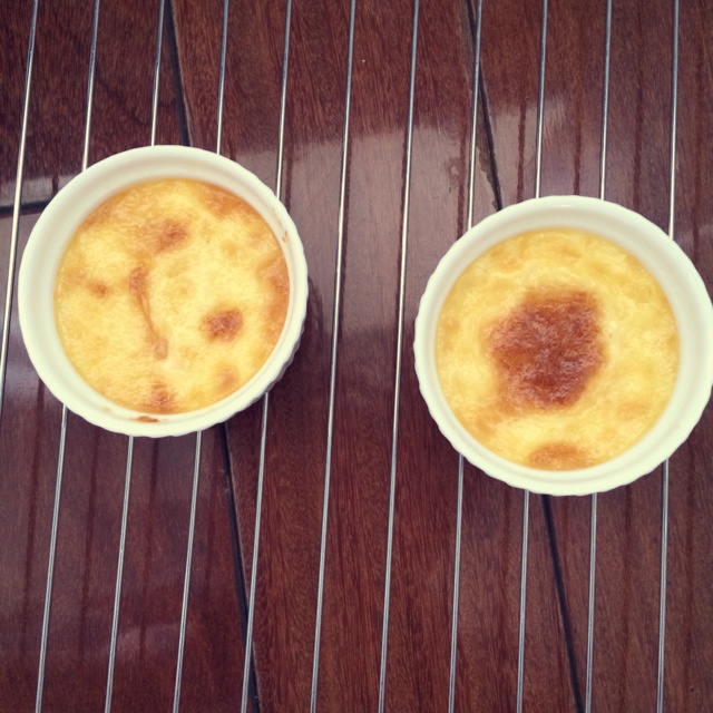 Crèmebrulée。法式烤布雷。焦糖布丁。