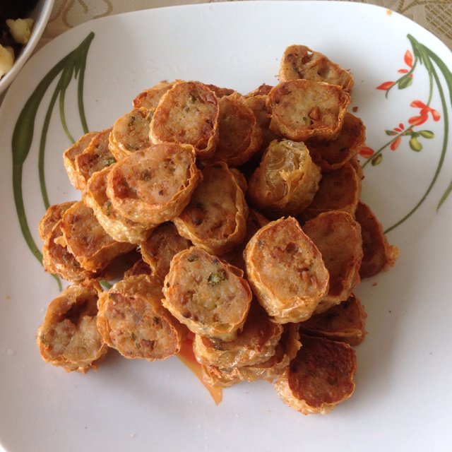 老人家1做的闽南五香肉卷