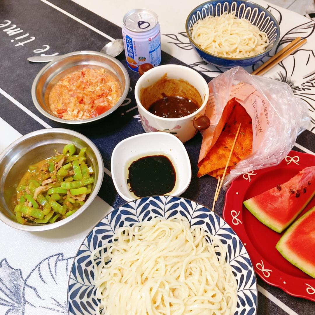午餐•2026年5月10日