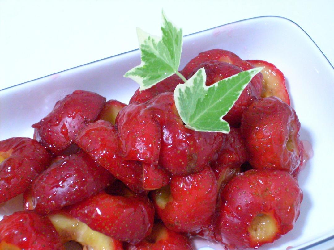 糖渍山楂的做法 步骤2