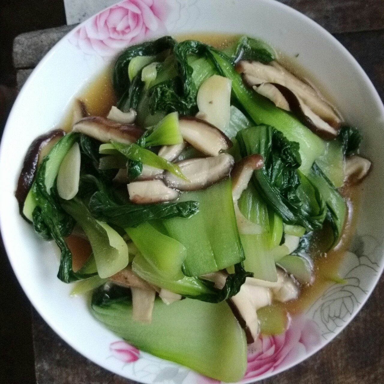 老丁的私房菜-香菇炒油菜