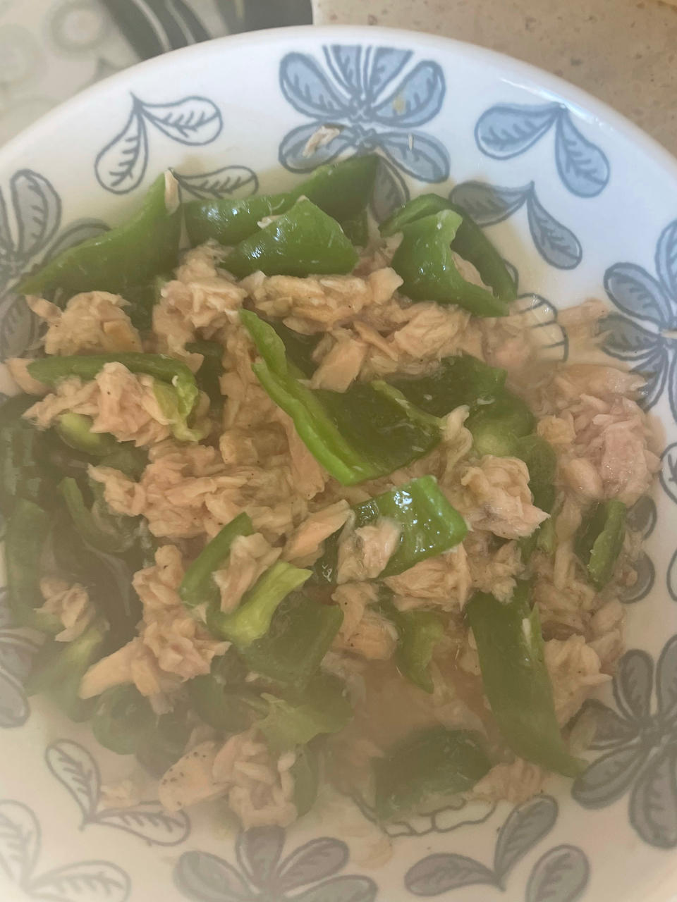 青椒金枪鱼拌菜-微波菜