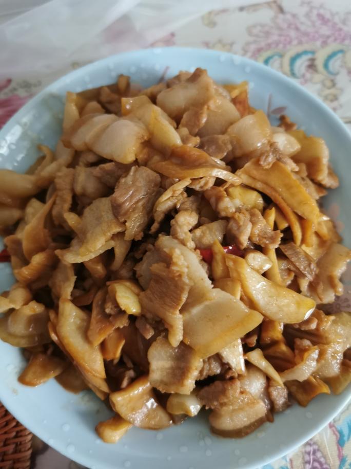 杏鲍菇炒肉肉片图片