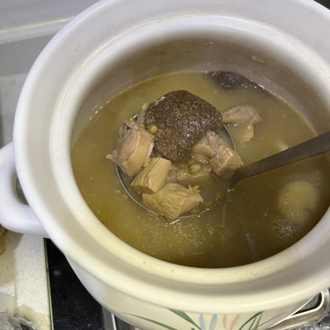 绿豆白鸽汤