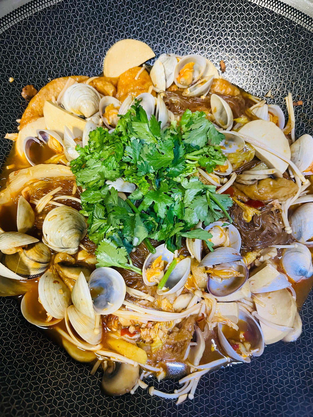 秘制花甲粉丝煲