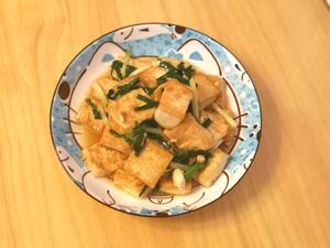 一清二白【小葱炒豆腐】简单家常味的做法 步骤5