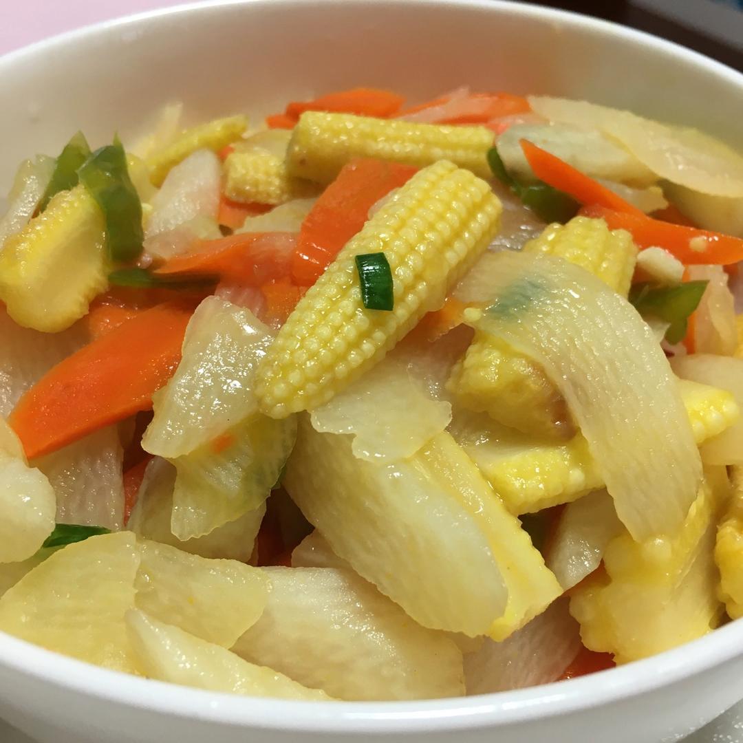好吃不胖，缤纷玉米笋炒时蔬