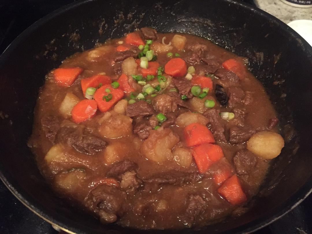 红烧牛肉土豆 （独家秘制）
