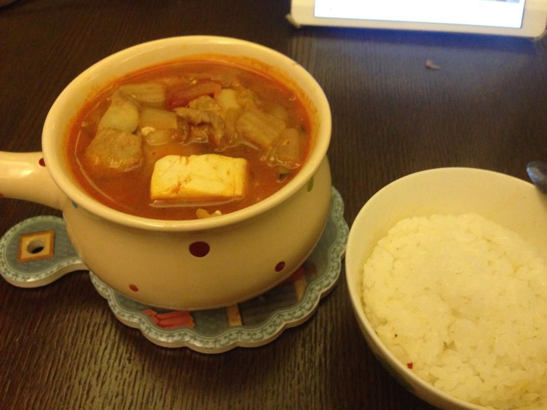 五花肉泡菜豆腐汤的做法