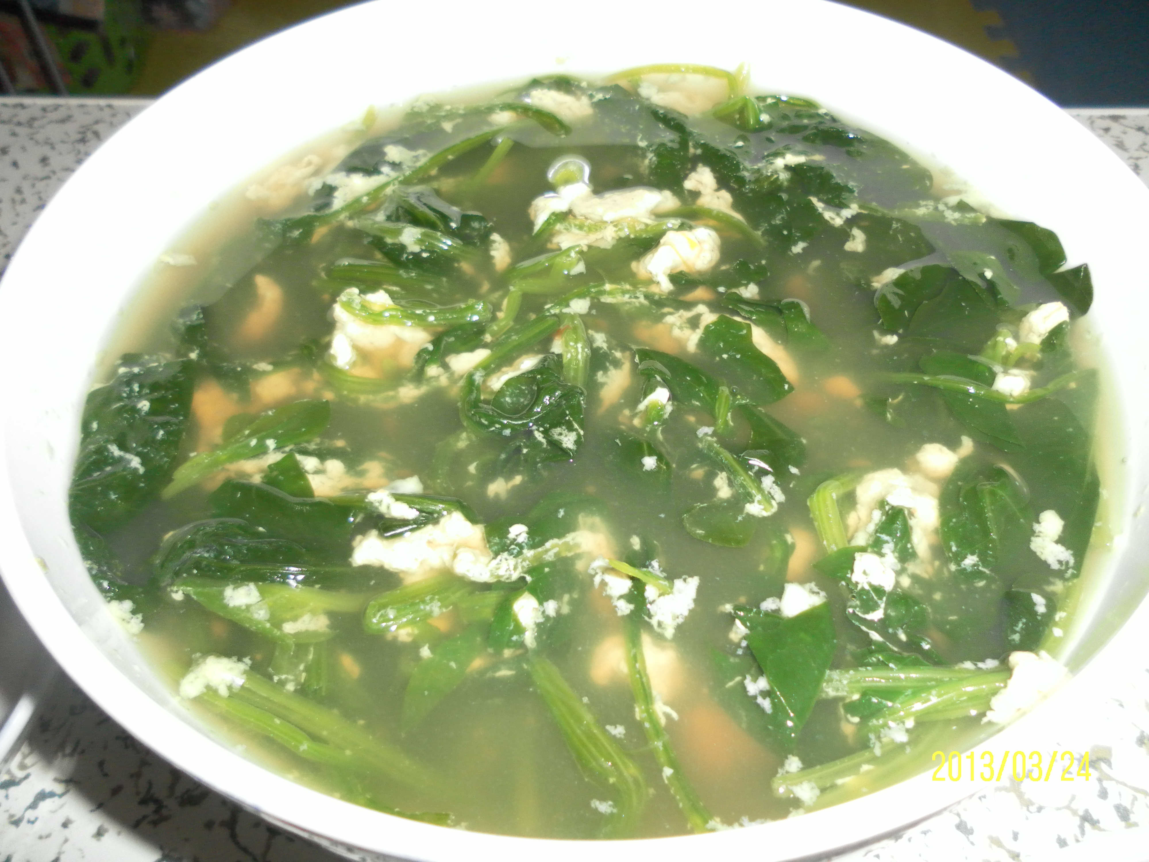 菠菜鸡蛋汤