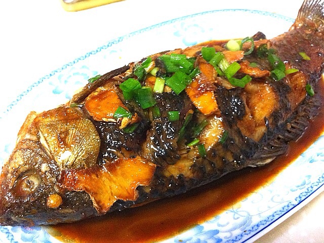 红烧鲫鱼