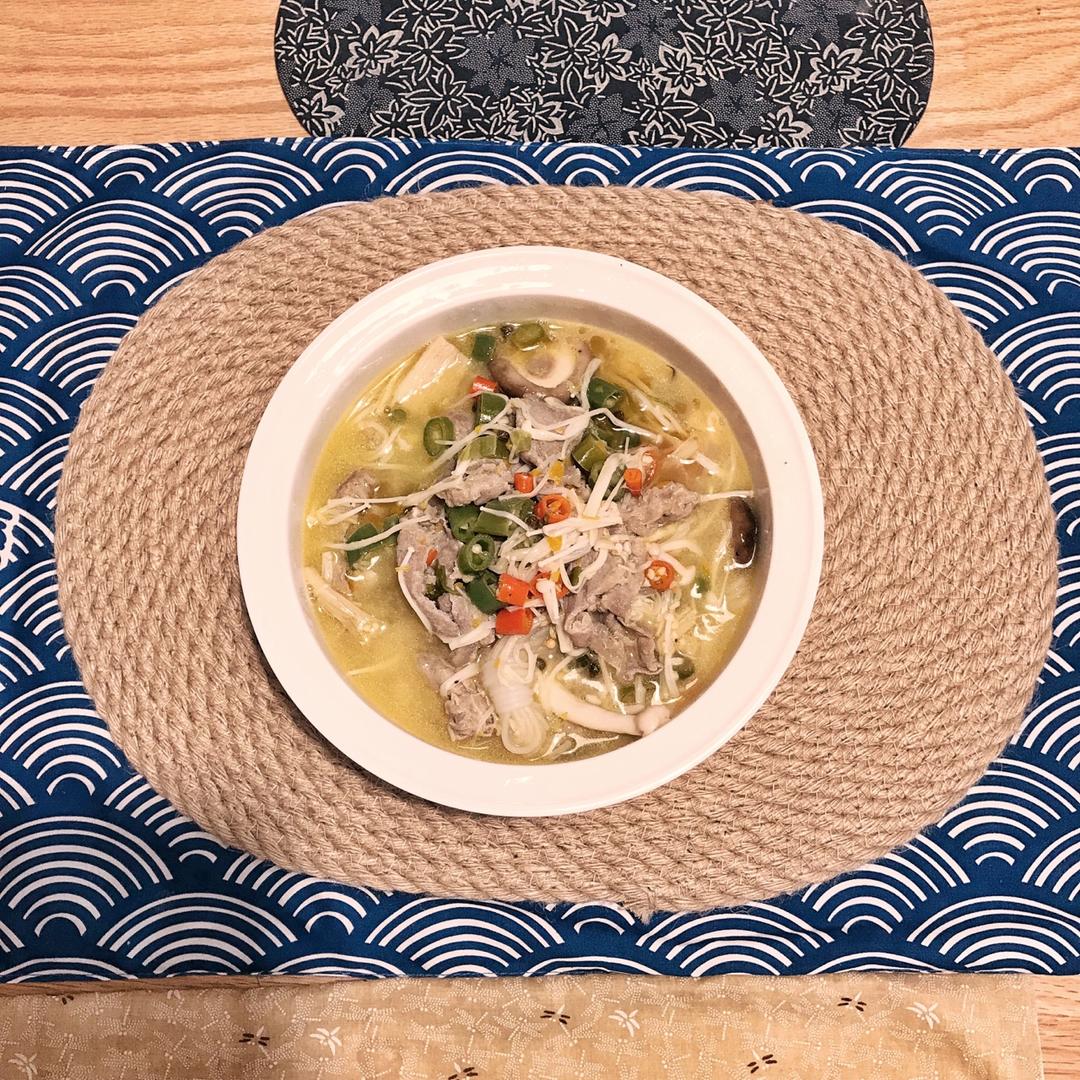年夜饭必吃的酸汤肥牛