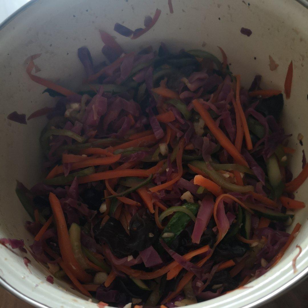 超开胃凉拌紫甘蓝