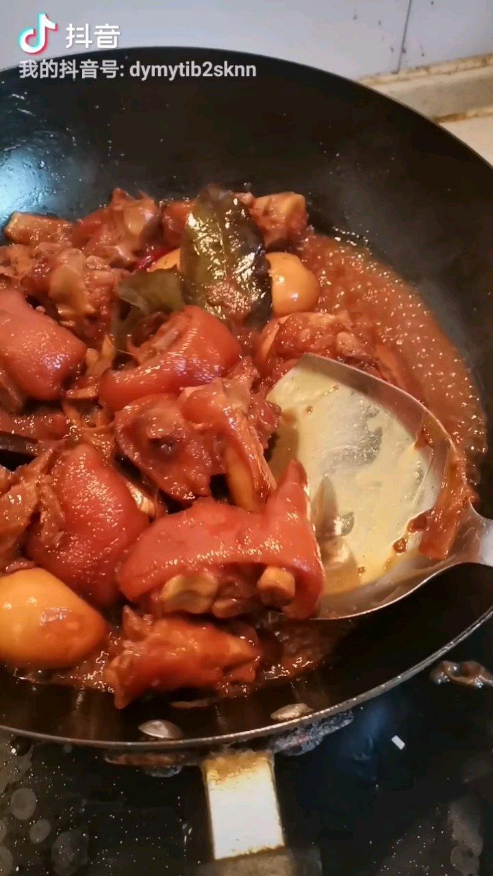 美味的家常菜：红烧猪蹄