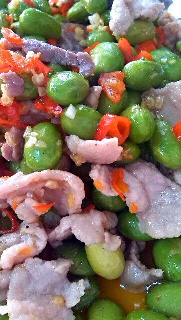 青豌豆炒肉丁