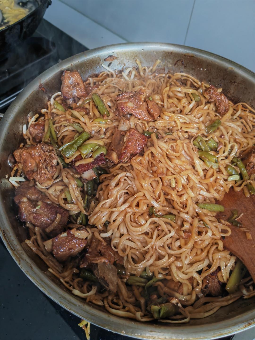 排骨豆角焖面