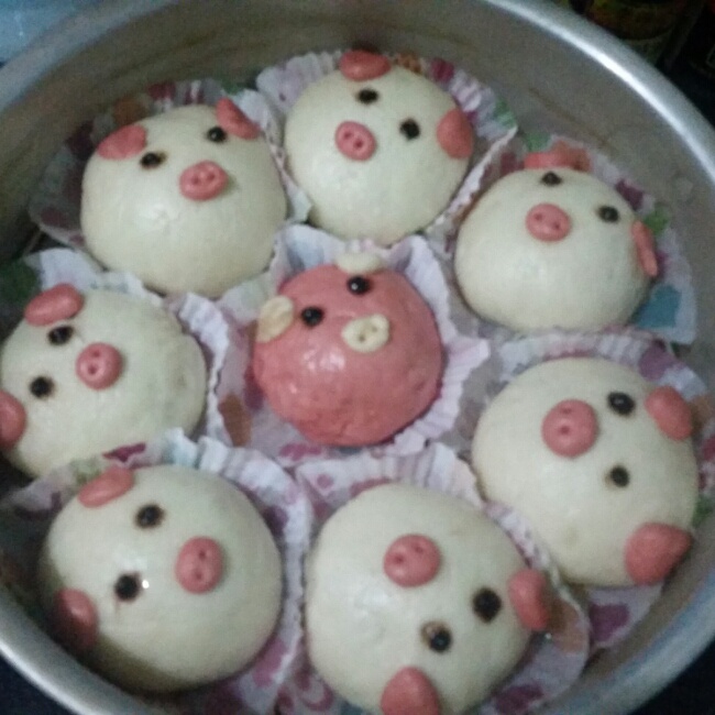 可爱的小猪豆沙包