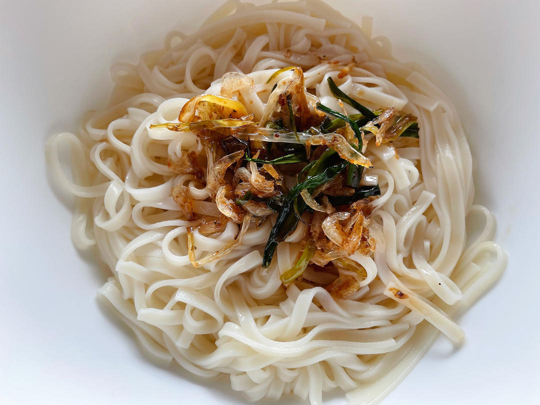 老上海本帮开洋葱油拌面｜太太乐鲜鸡汁食谱