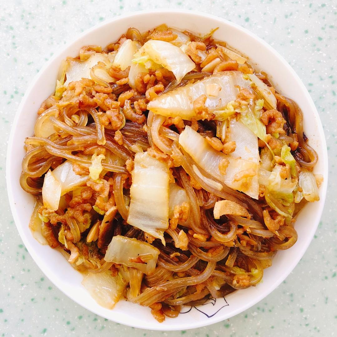 包菜虾米炒粉丝