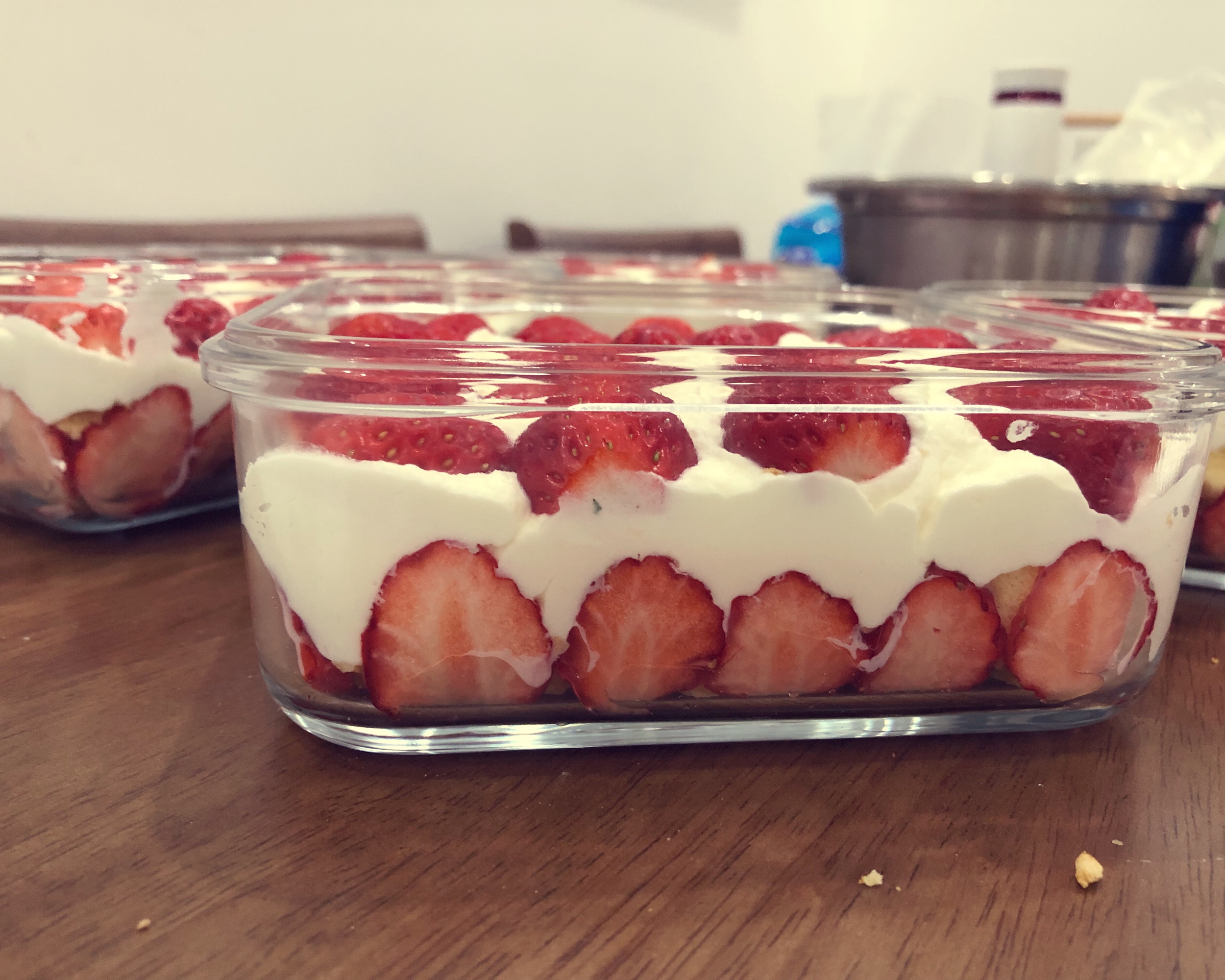 草莓蛋糕盒子的做法