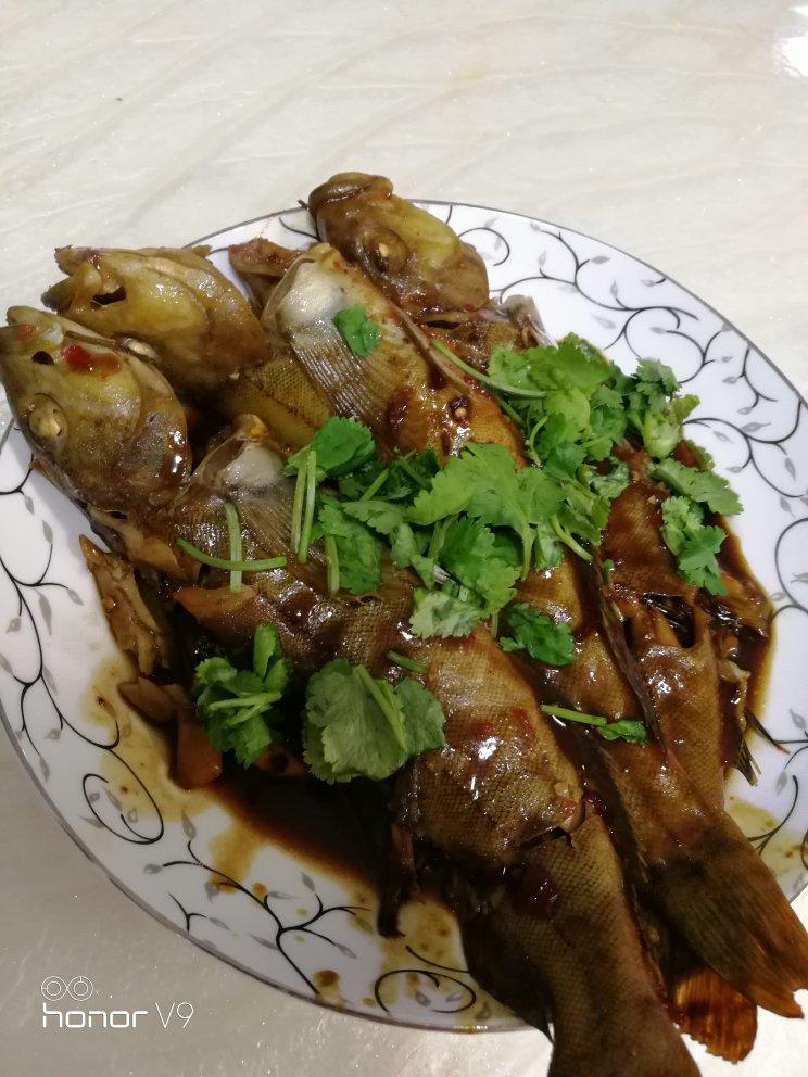 酱焖杂瓣鱼