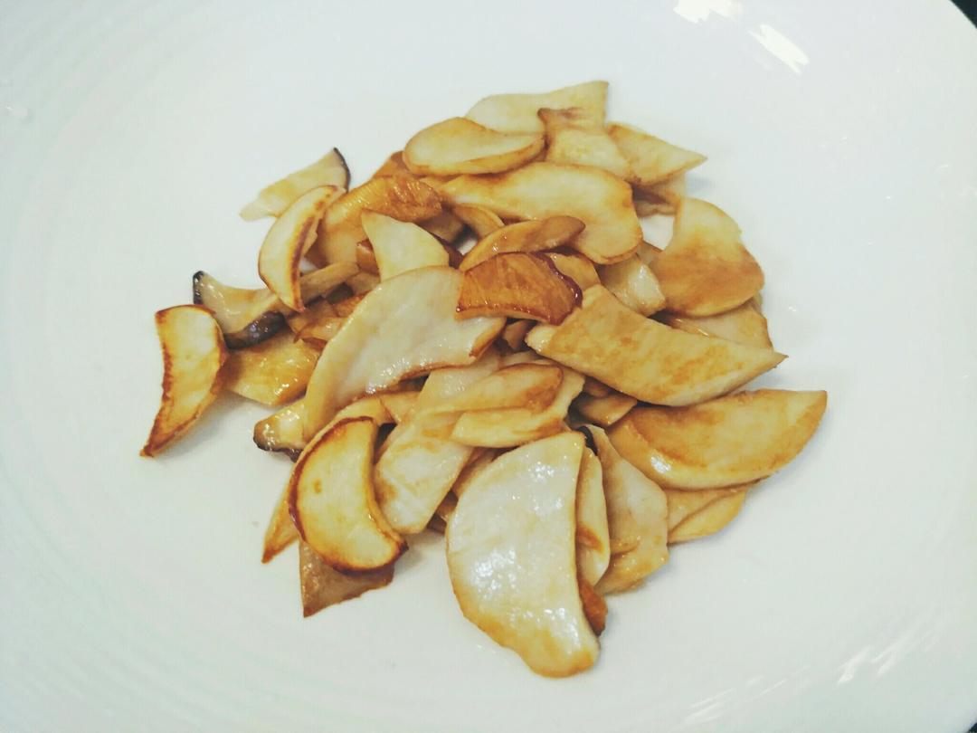 烤肉味儿的香煎杏鲍菇～～