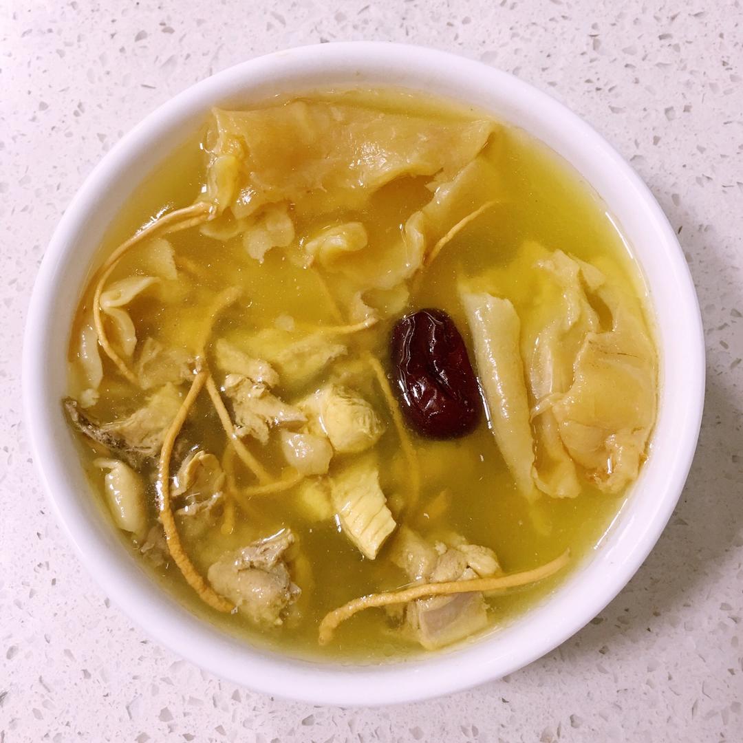 虫草花鸡汤