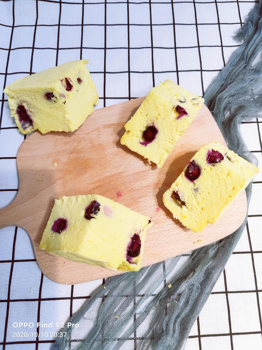 10个月以上辅食-蓝莓爆浆小米蛋糕（无糖版 ）的做法