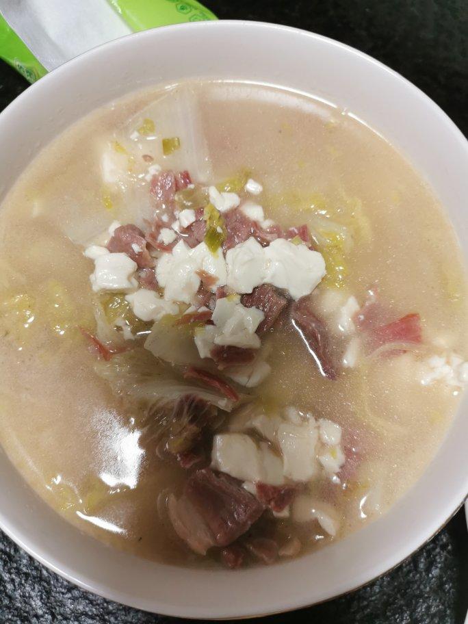 shy726做的营养好吃又低脂的白菜炖金华火腿,汤汁咸香浓郁