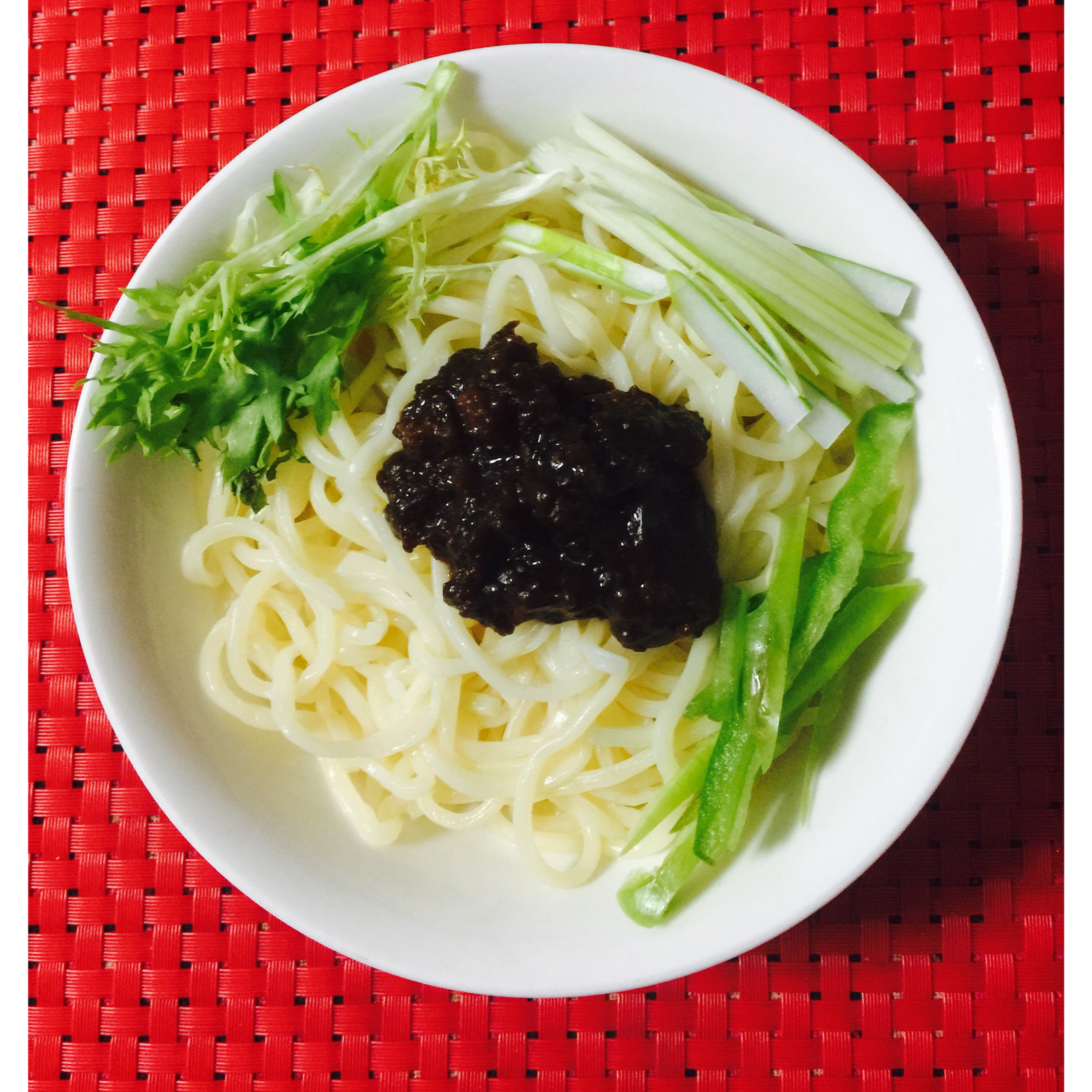 炸酱面 Zhajiangmian