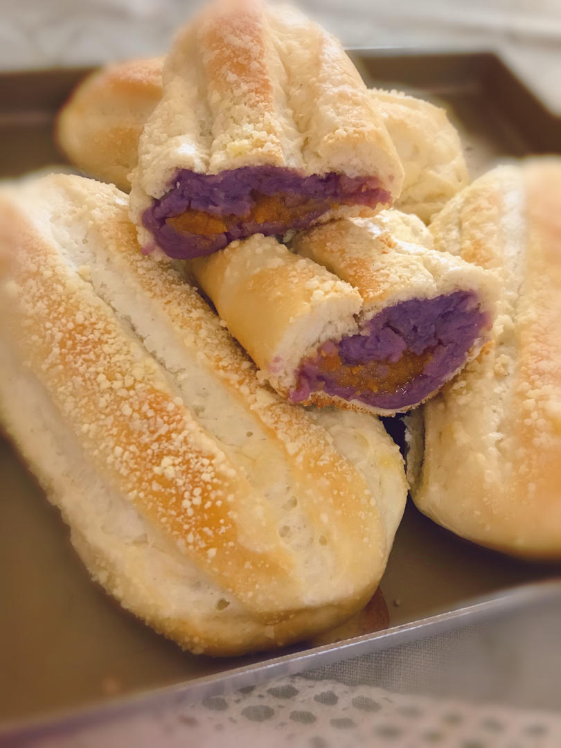 芋泥咸蛋黄软欧包