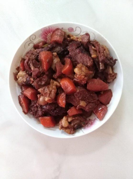 红烧羊肉炖胡萝卜