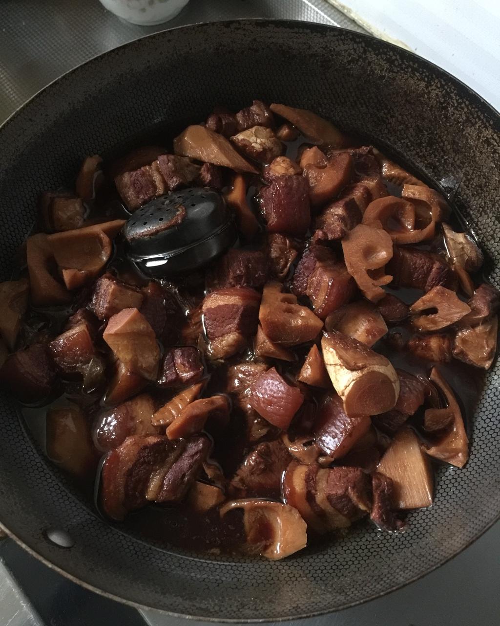 【春笋烧肉】