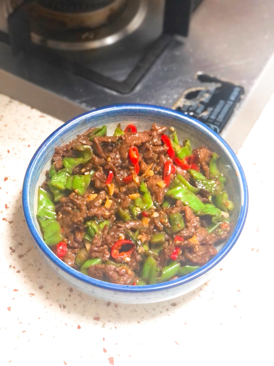 小炒牛肉（肉嫩味香）