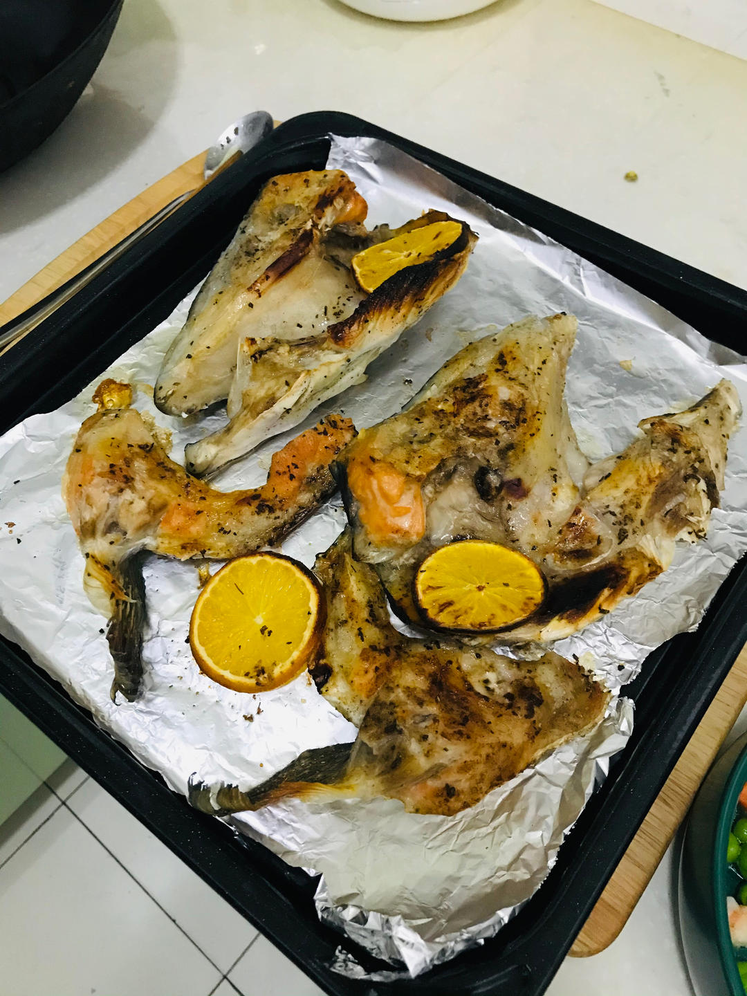 不输日料店的烤三文鱼头