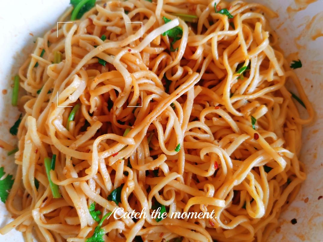 十分钟做好一盘开胃凉拌面～太好吃啦