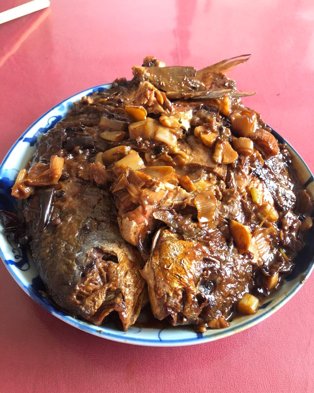 传统中式红烧平鱼