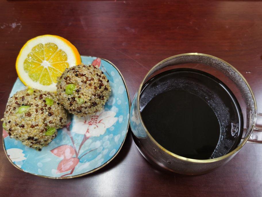 藜麦饭团