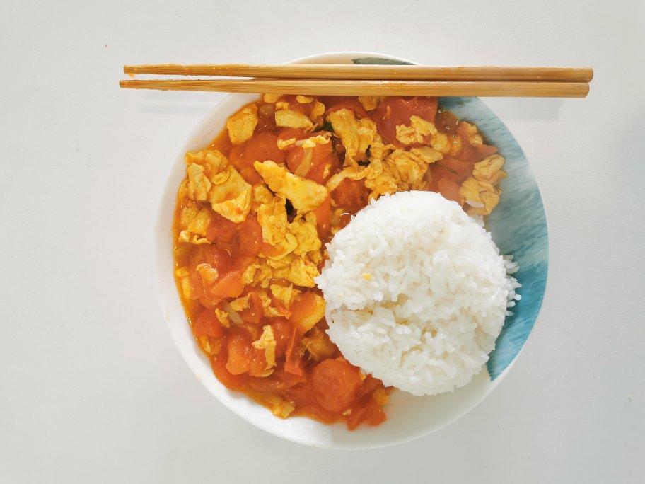 西红柿炒鸡蛋时，多加这一步，鸡蛋香嫩又入味