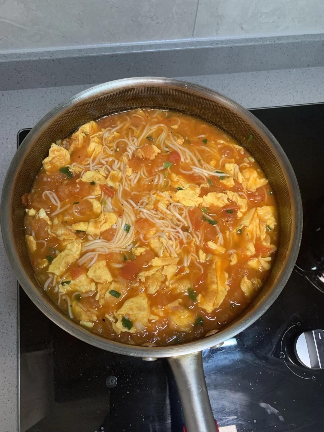 恨不得抱着锅舔的番茄鸡蛋面