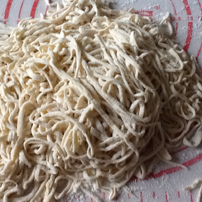 手工鸡蛋面