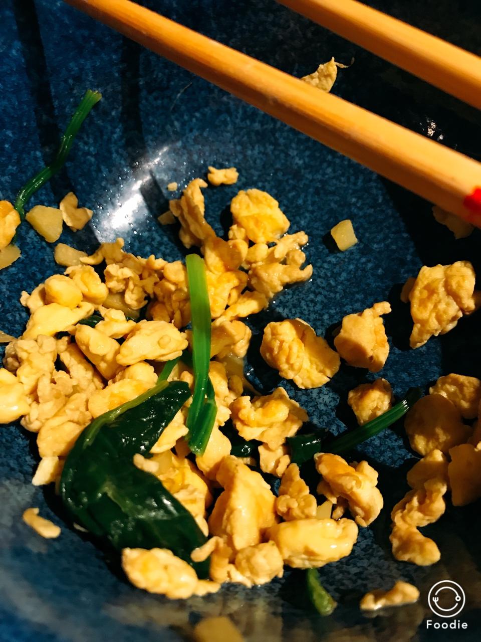菠菜炒鸡蛋