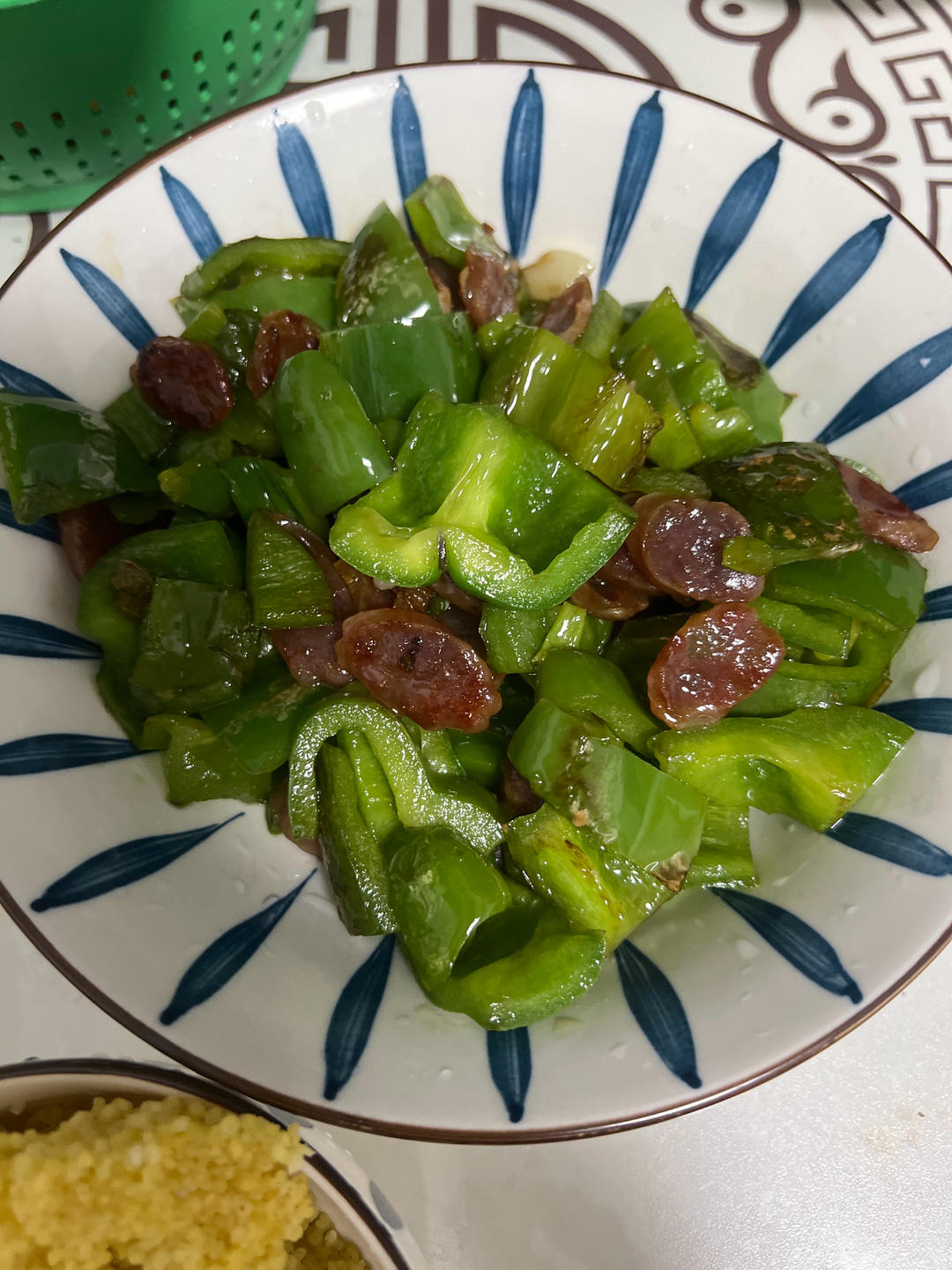 腊肠炒青椒