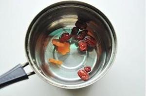 玫瑰胡萝卜茶的做法 步骤2