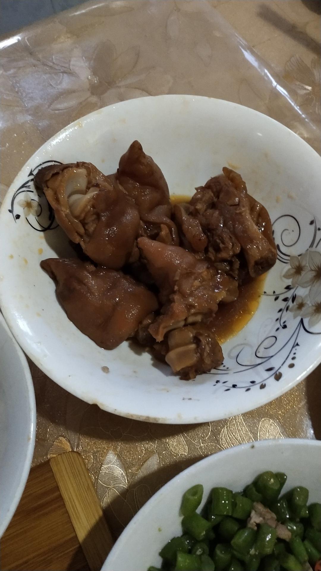 酱香卤猪蹄