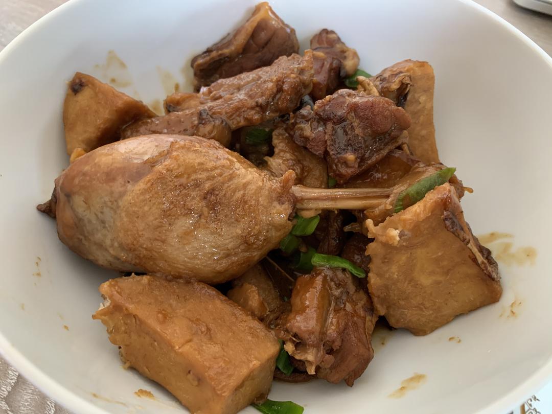 红烧芋头鸭