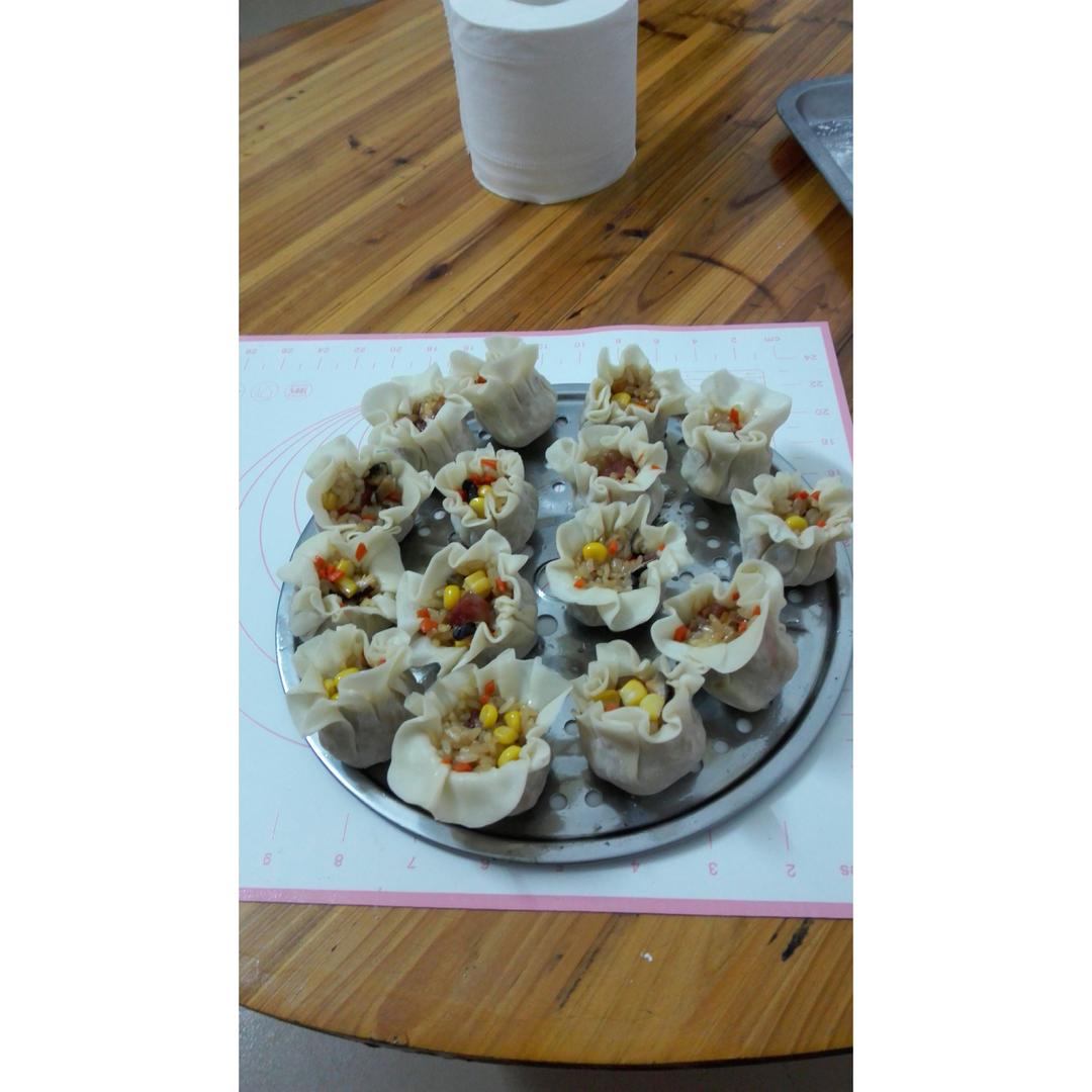 饺子皮咸蛋黄烧麦